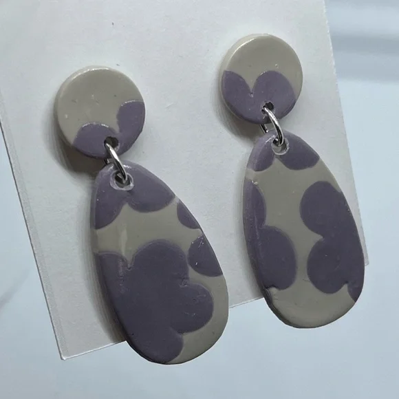 Glossy Handcrafted Earrings - Picture 4 of 12